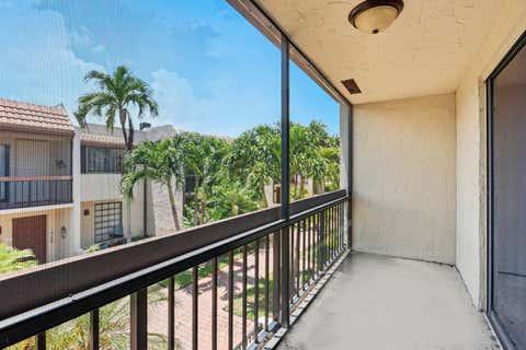 Tiny photo for 721 SE 1st Way #C11, Deerfield Beach, FL 33441 (MLS # B26049761)