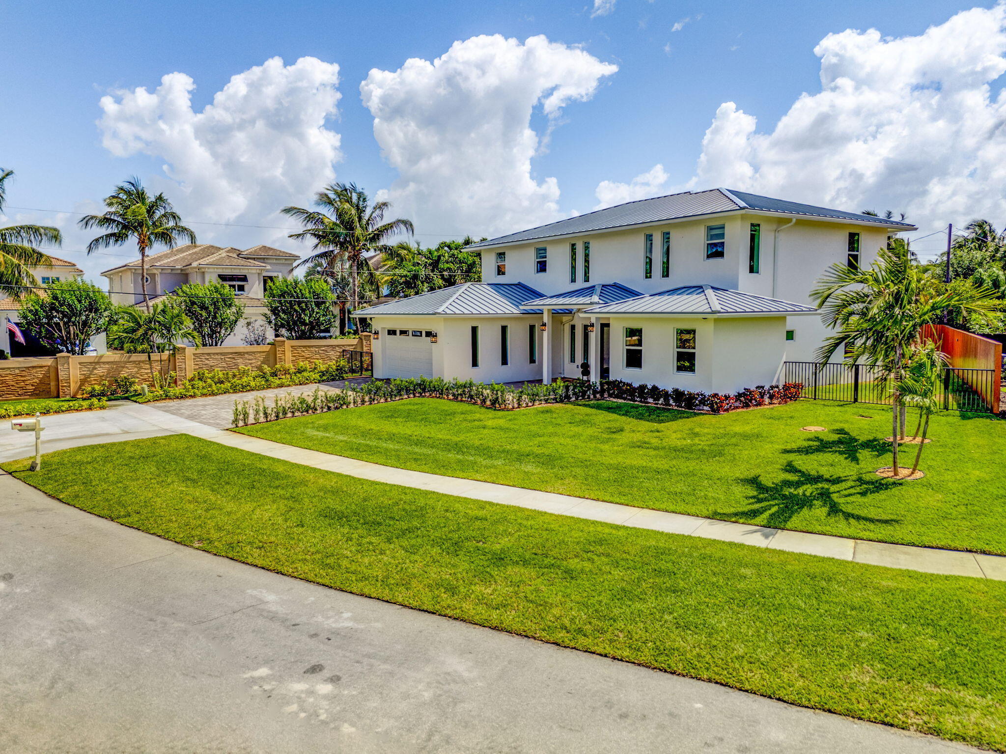 JUNO ISLES - Residential