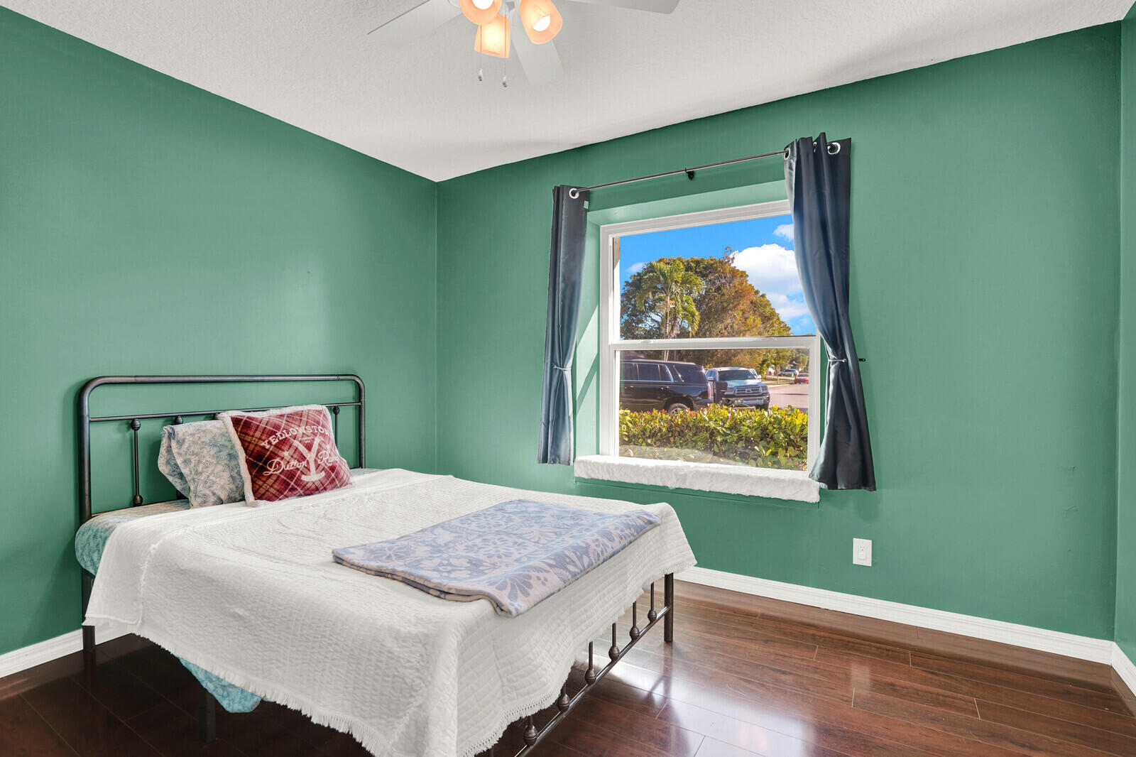 HUNTINGTON WOODS - Residential