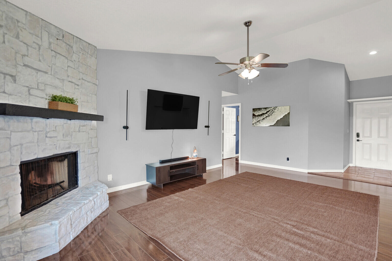 HUNTINGTON WOODS - Residential