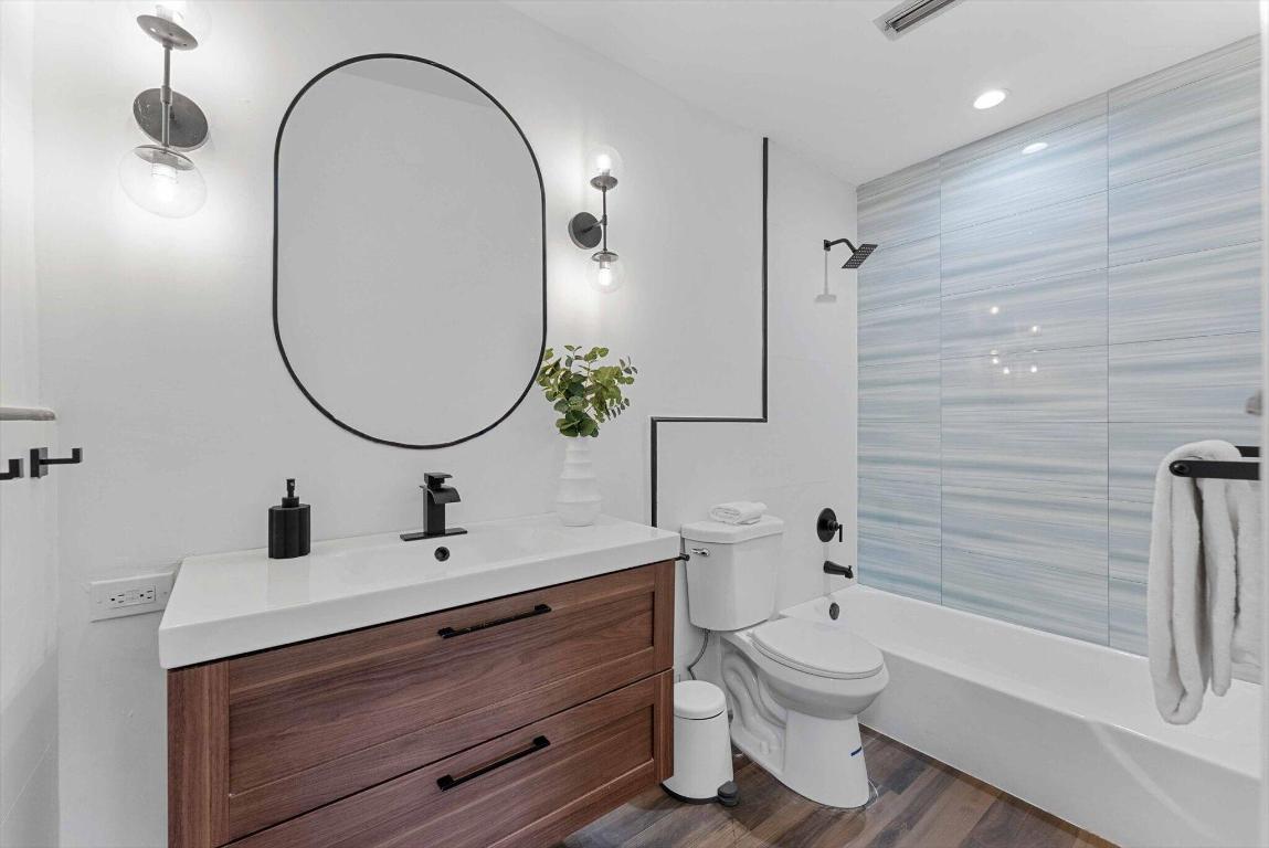 HOLLYWOOD HILLS AMEN PLAT - Residential