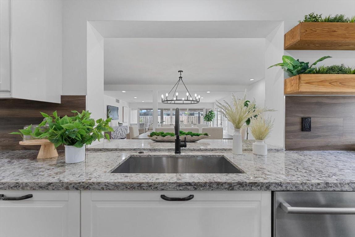 HOLLYWOOD HILLS AMEN PLAT - Residential