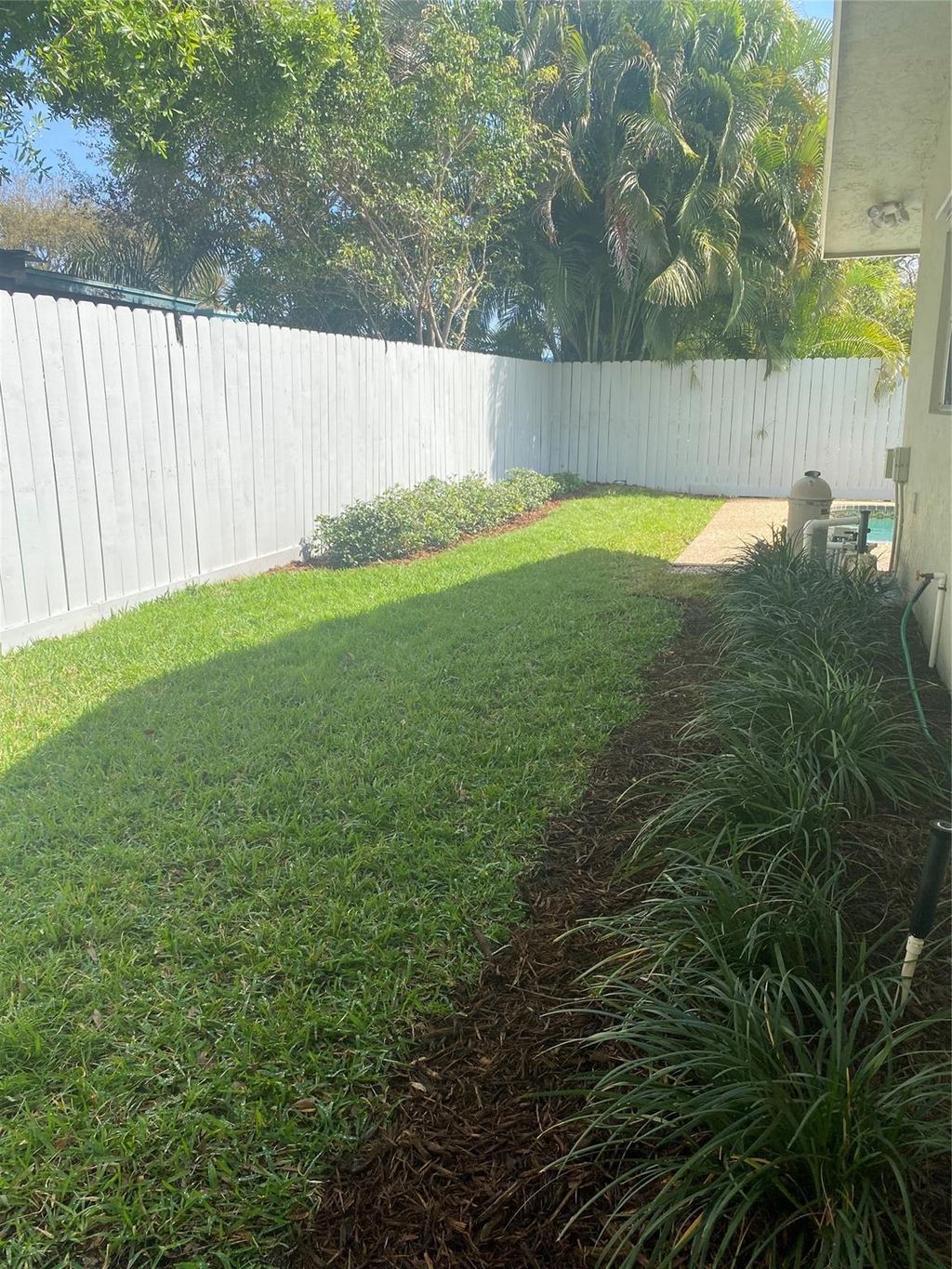 Photo of 1637 NE 34th Lane, Oakland Park, FL 33334 (MLS # F10427142)