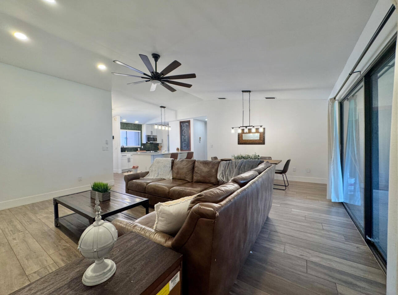 BOYNTON LAKES 3-B - Residential Lease