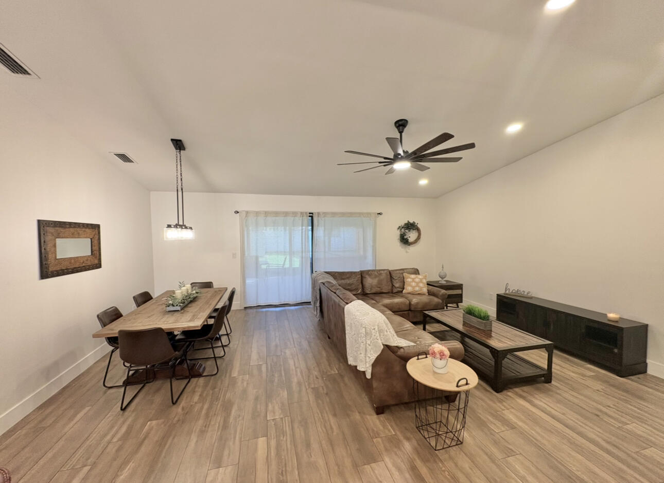 BOYNTON LAKES 3-B - Residential Lease