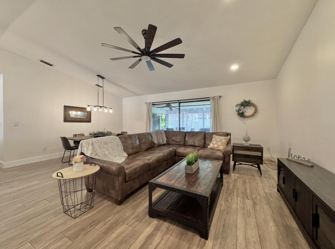 BOYNTON LAKES 3-B - Residential Lease