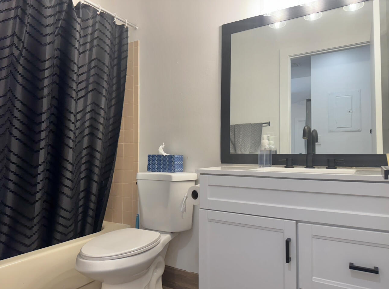 BOYNTON LAKES 3-B - Residential Lease