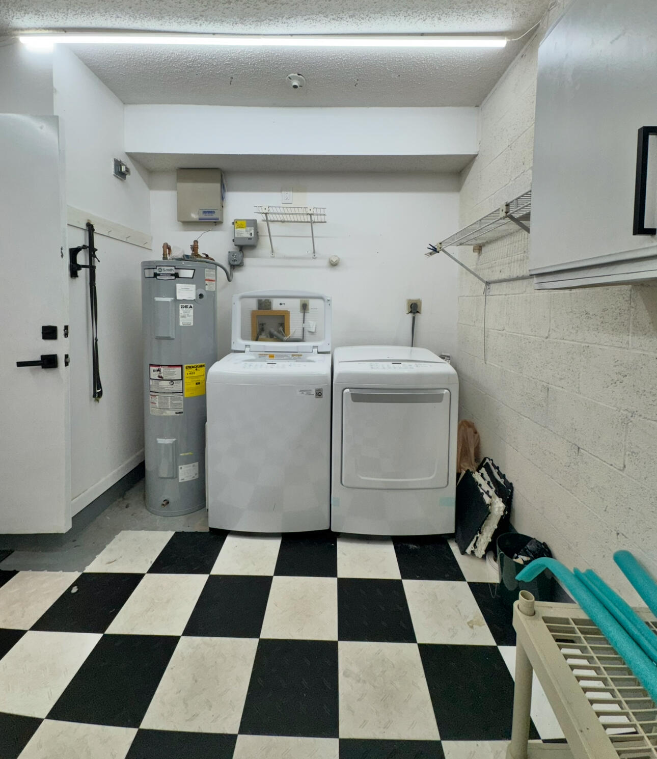 BOYNTON LAKES 3-B - Residential Lease