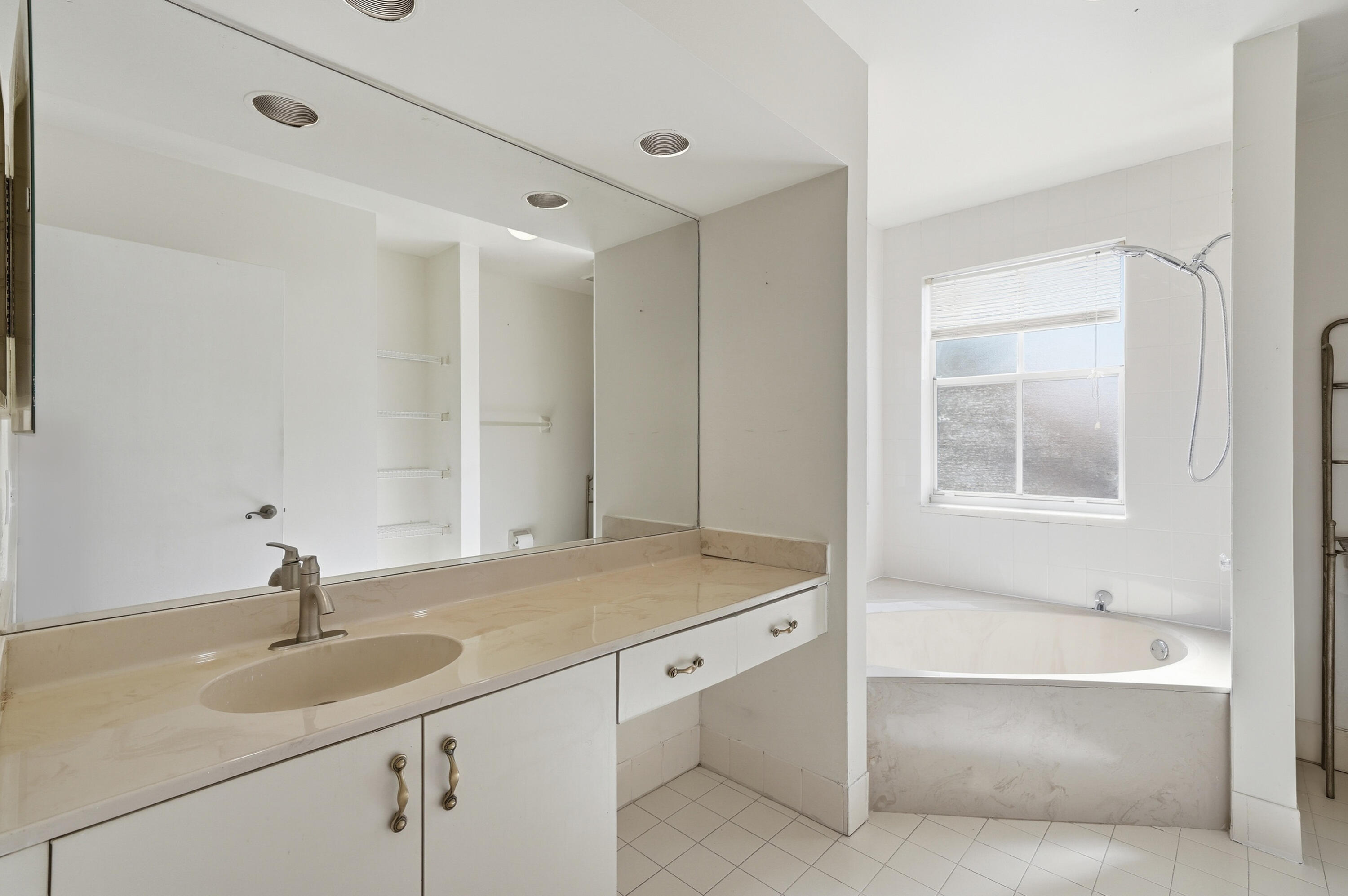 EMERALD POINTE - Residential Lease