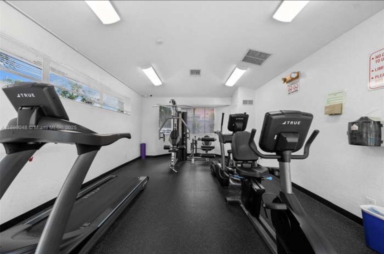 EMERALD POINTE - Residential Lease