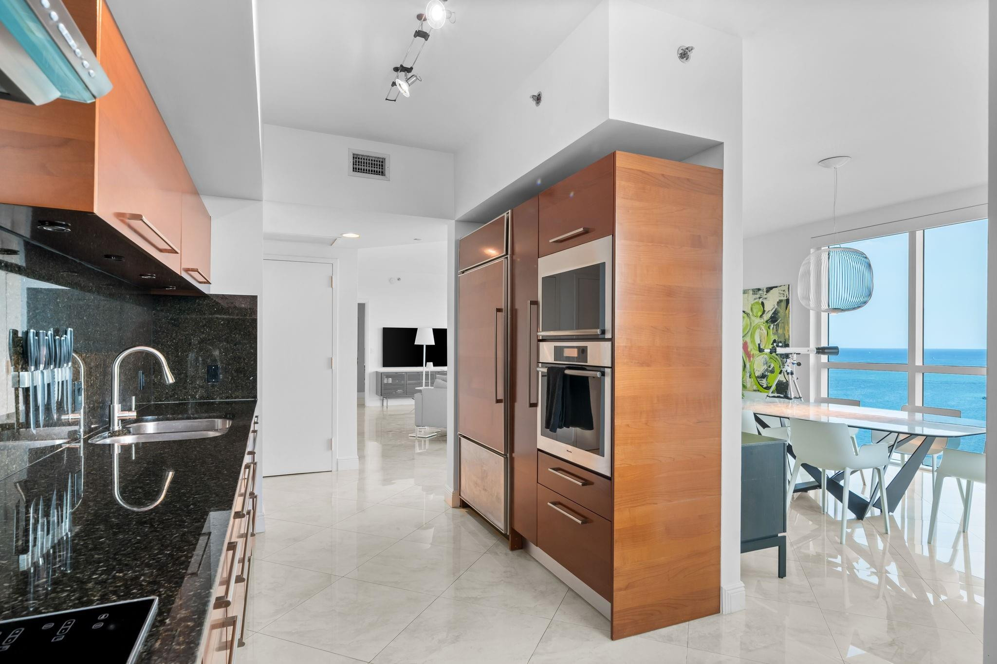 Las Olas Beach Club - Residential Lease