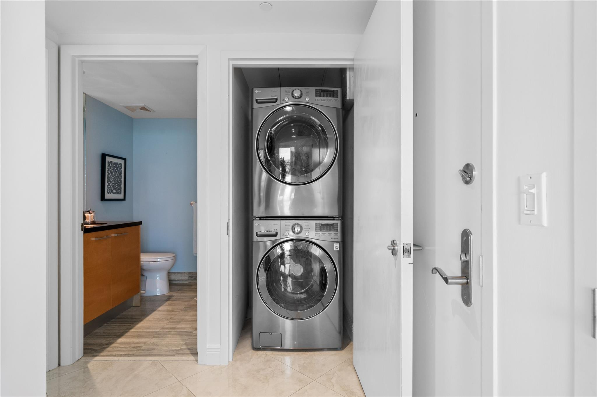 Las Olas Beach Club - Residential Lease