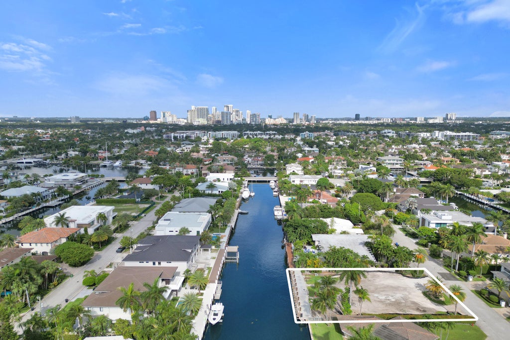 Photo of 26 Pelican Drive, Fort Lauderdale, FL 33301 (MLS # B26048910)