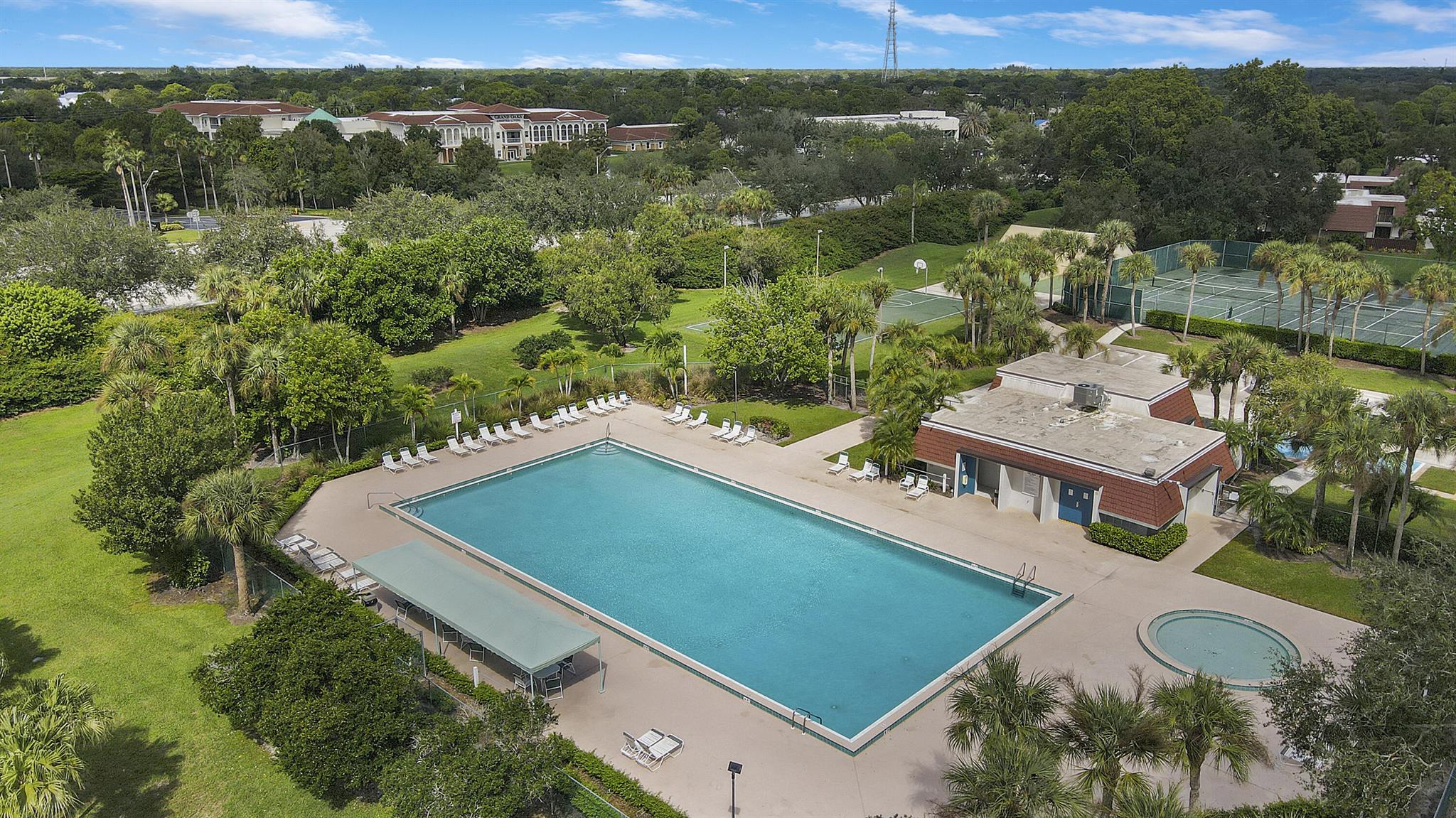 STAMFORD AT SUNSET TRACE - Residential