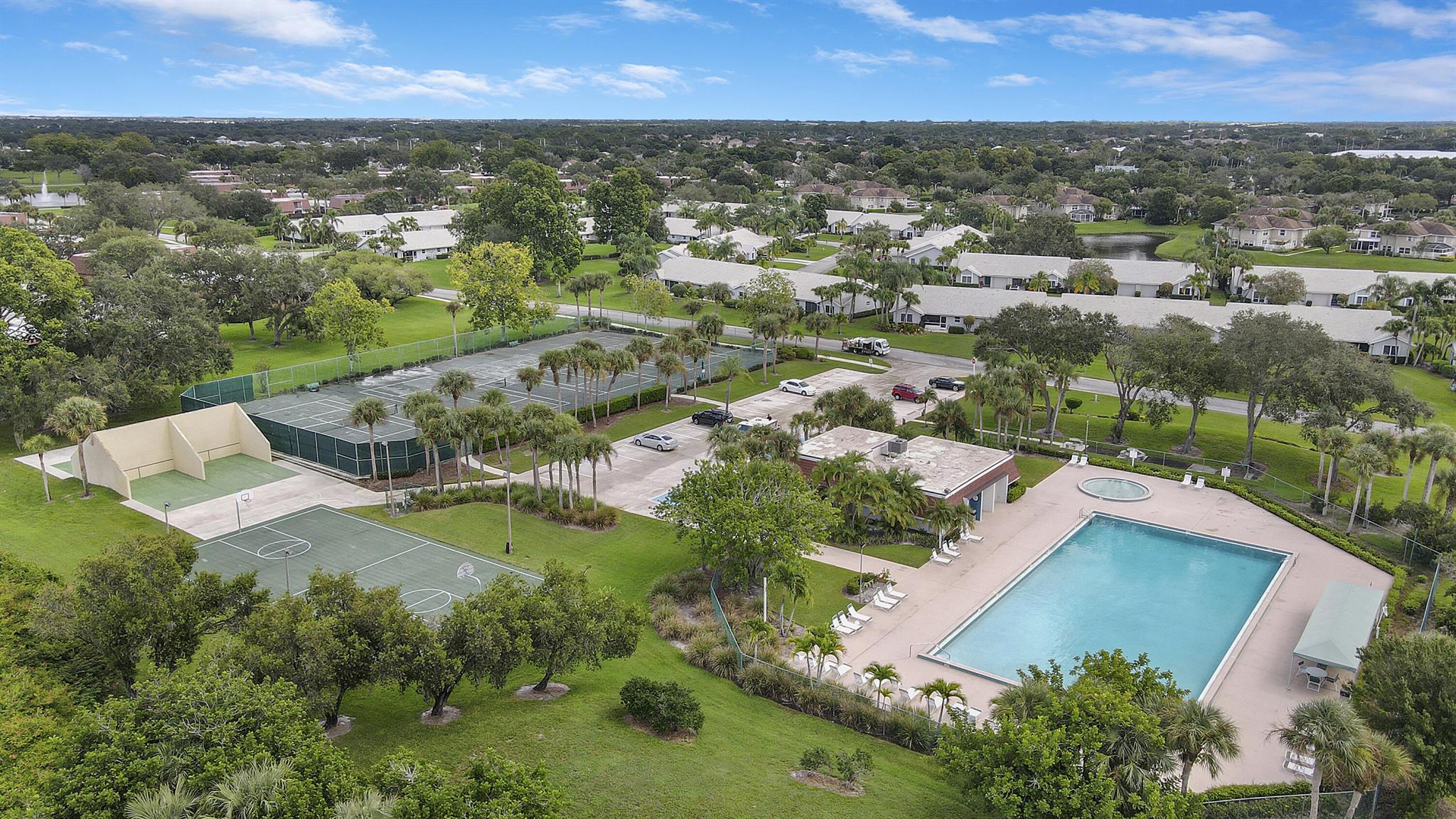 STAMFORD AT SUNSET TRACE - Residential