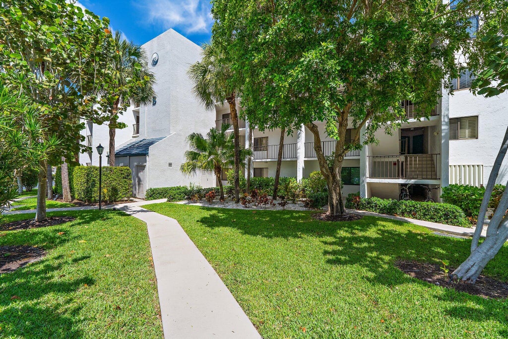 Photo of 1605 S Us Highway 1 #B205, Jupiter, FL 33477 (MLS # R11149967)