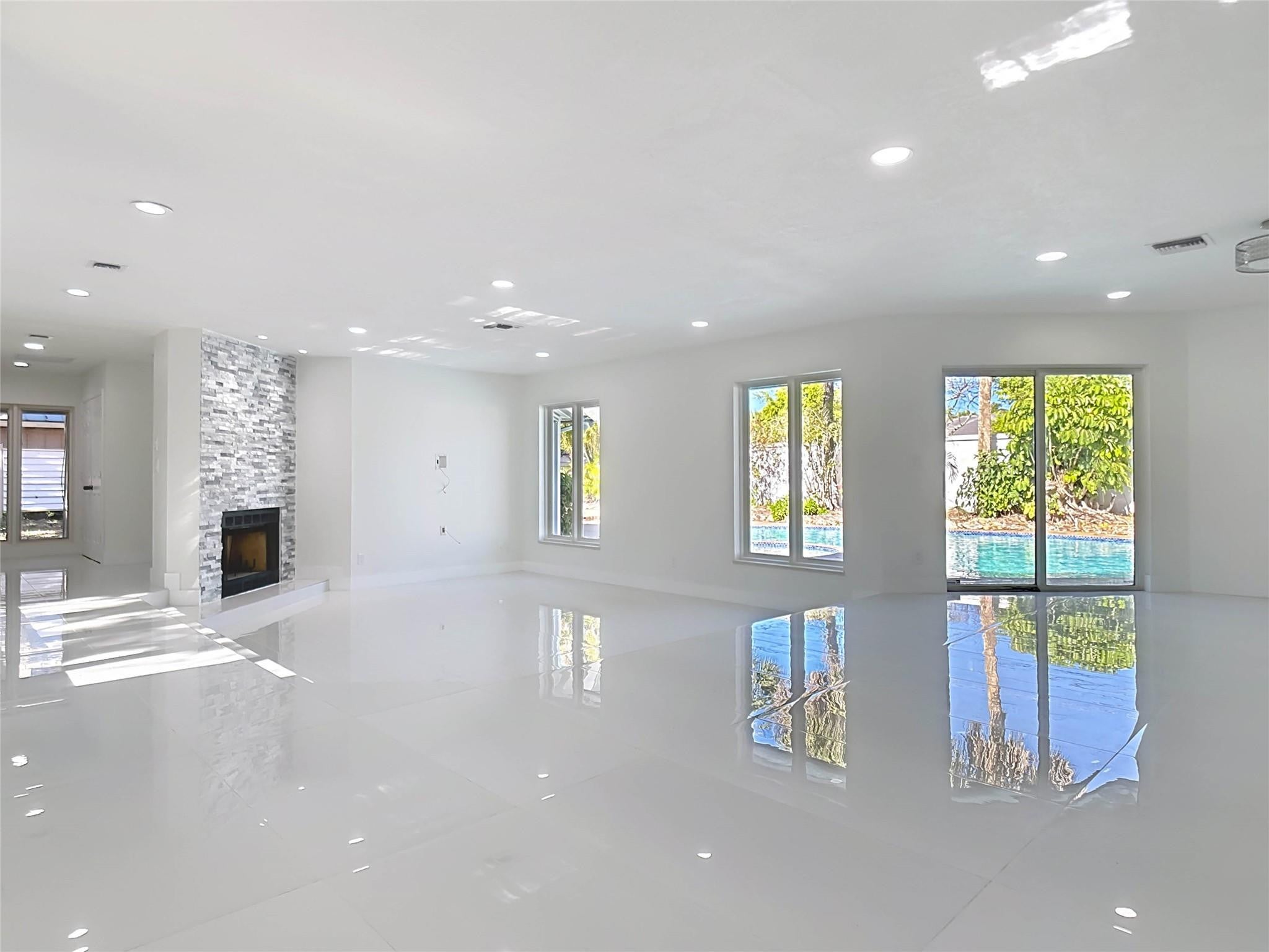 1200 POITRAS Drive