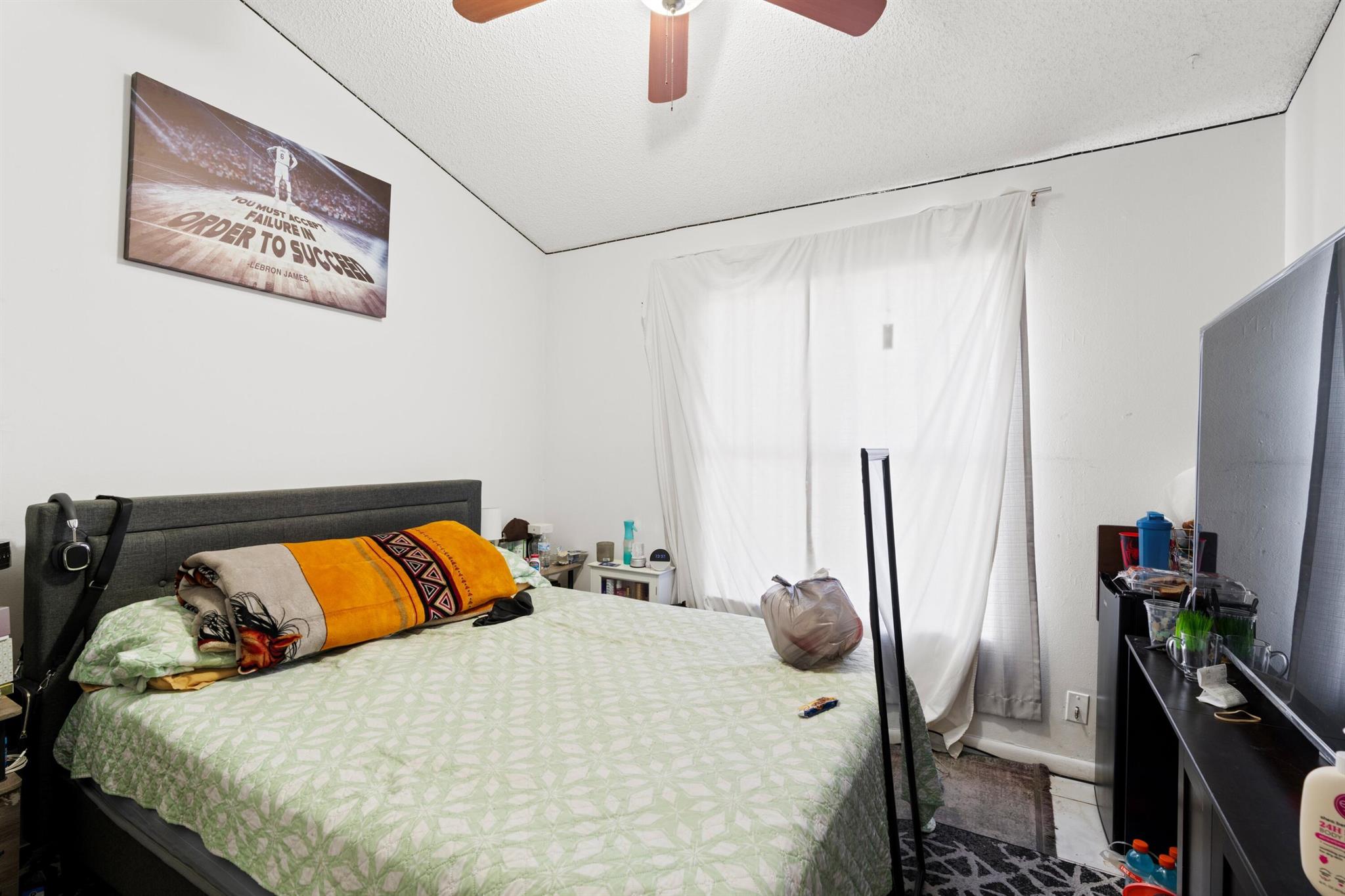 LAKES OF TARA UNIT 1 - Residential