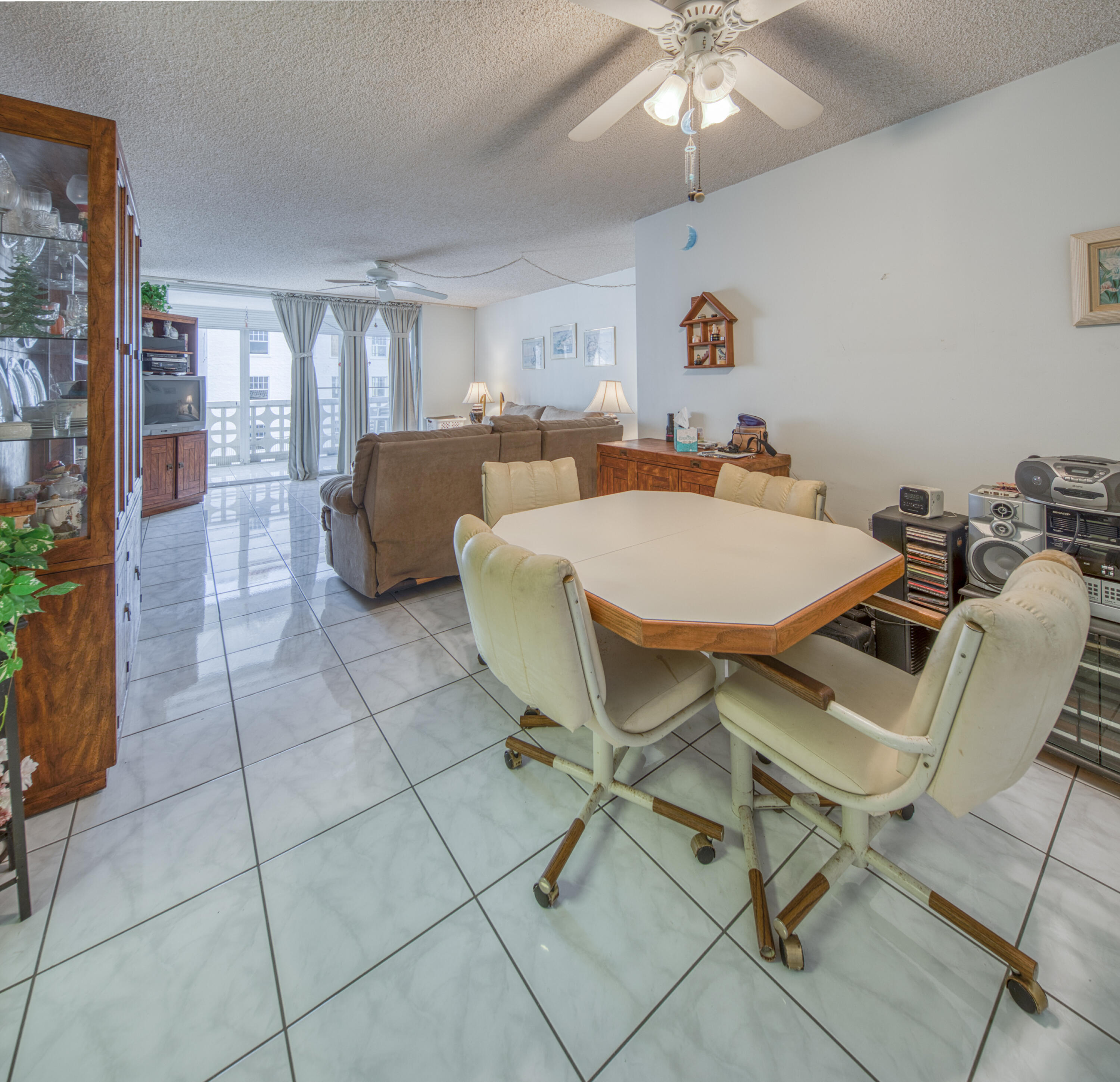 1 N Golfview Road 601