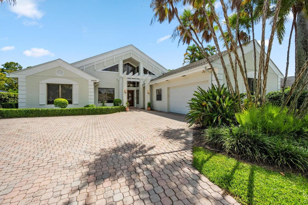 Photo of 13250 Camero Way, Palm Beach Gardens, FL 33418 (MLS # R11118701)