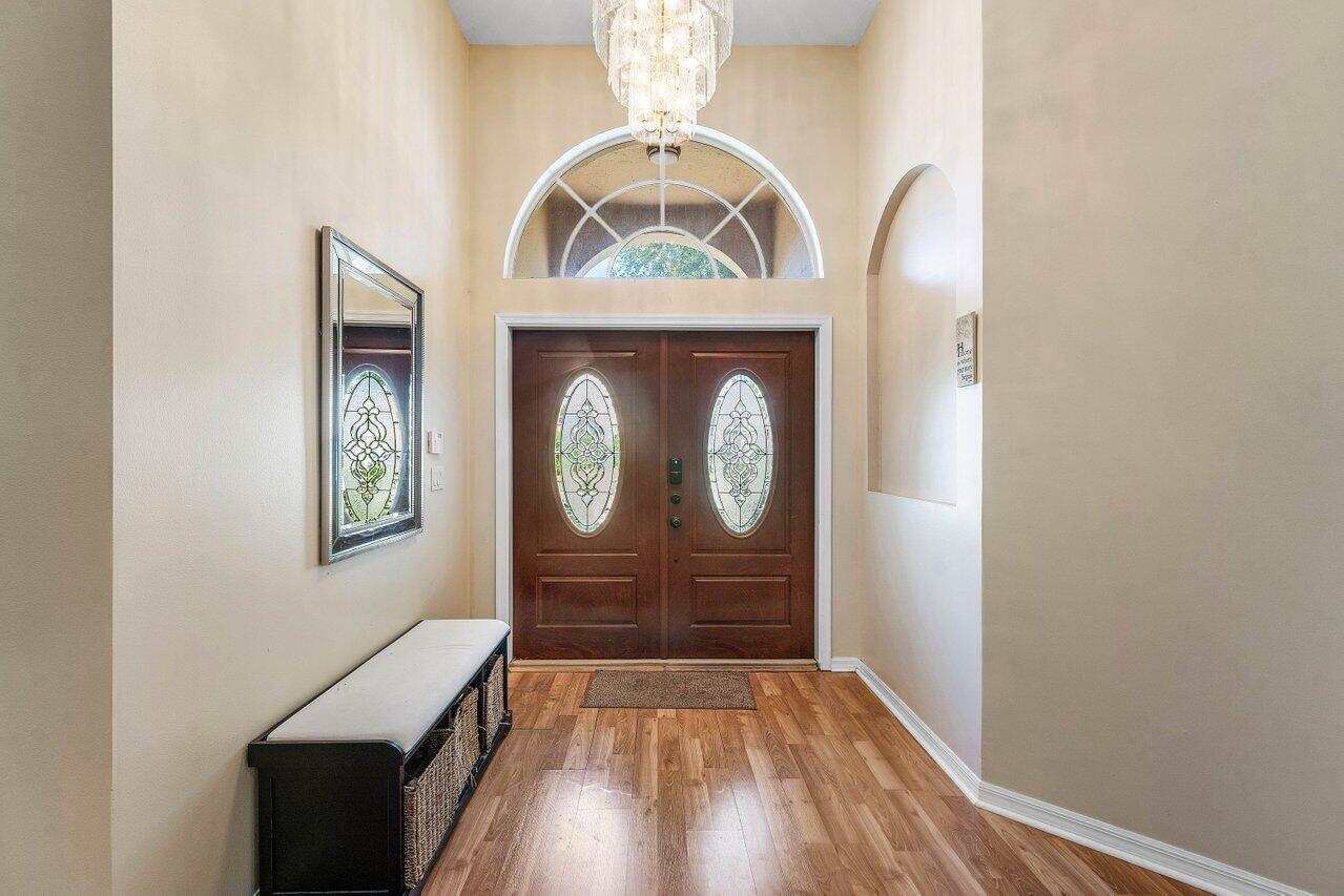 13302 Edgewater Circle