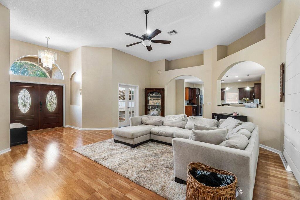 Photo of 13302 Edgewater Circle, Wellington, FL 33414 (MLS # B26029891)
