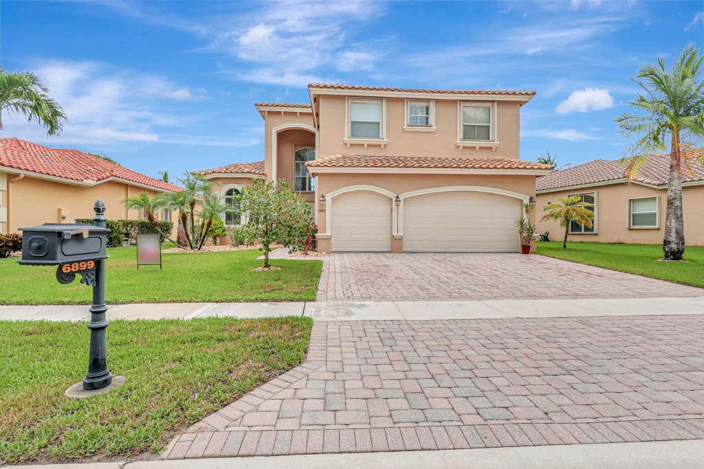 Photo of 6899 Houlton Circle, Lake Worth, FL 33467 (MLS # R10995607)
