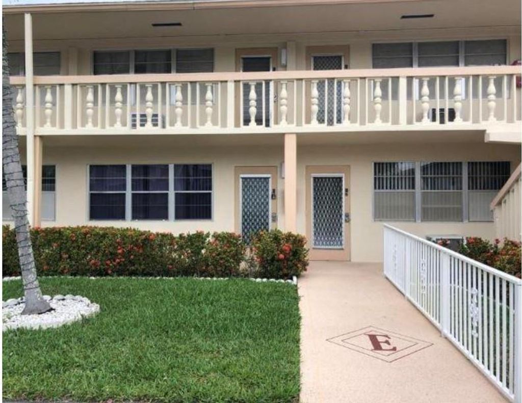 Photo of 91 Ventnor #91, Deerfield Beach, FL 33442 (MLS # F10552133)