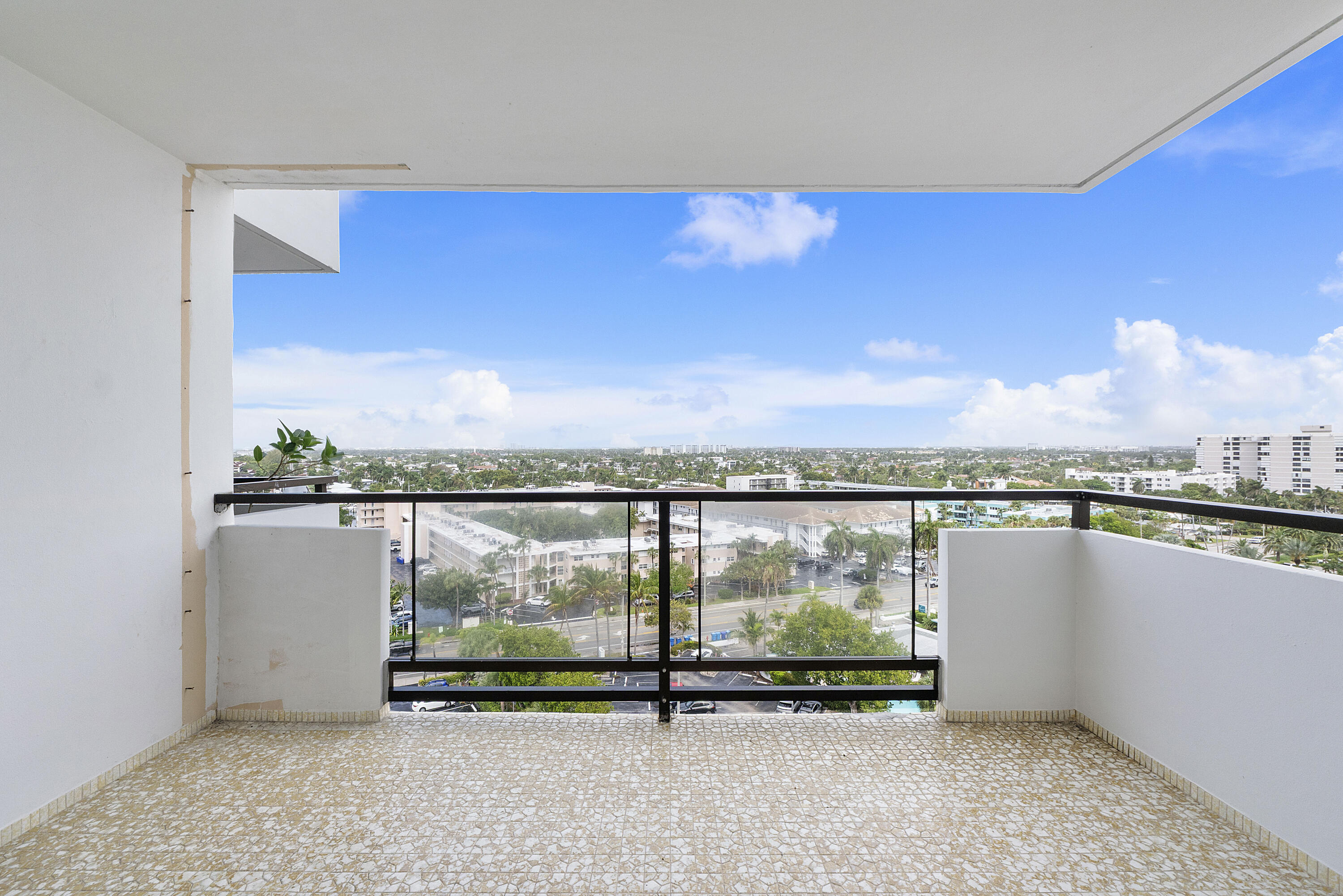 LEISURE TOWERS CONDO - Residential