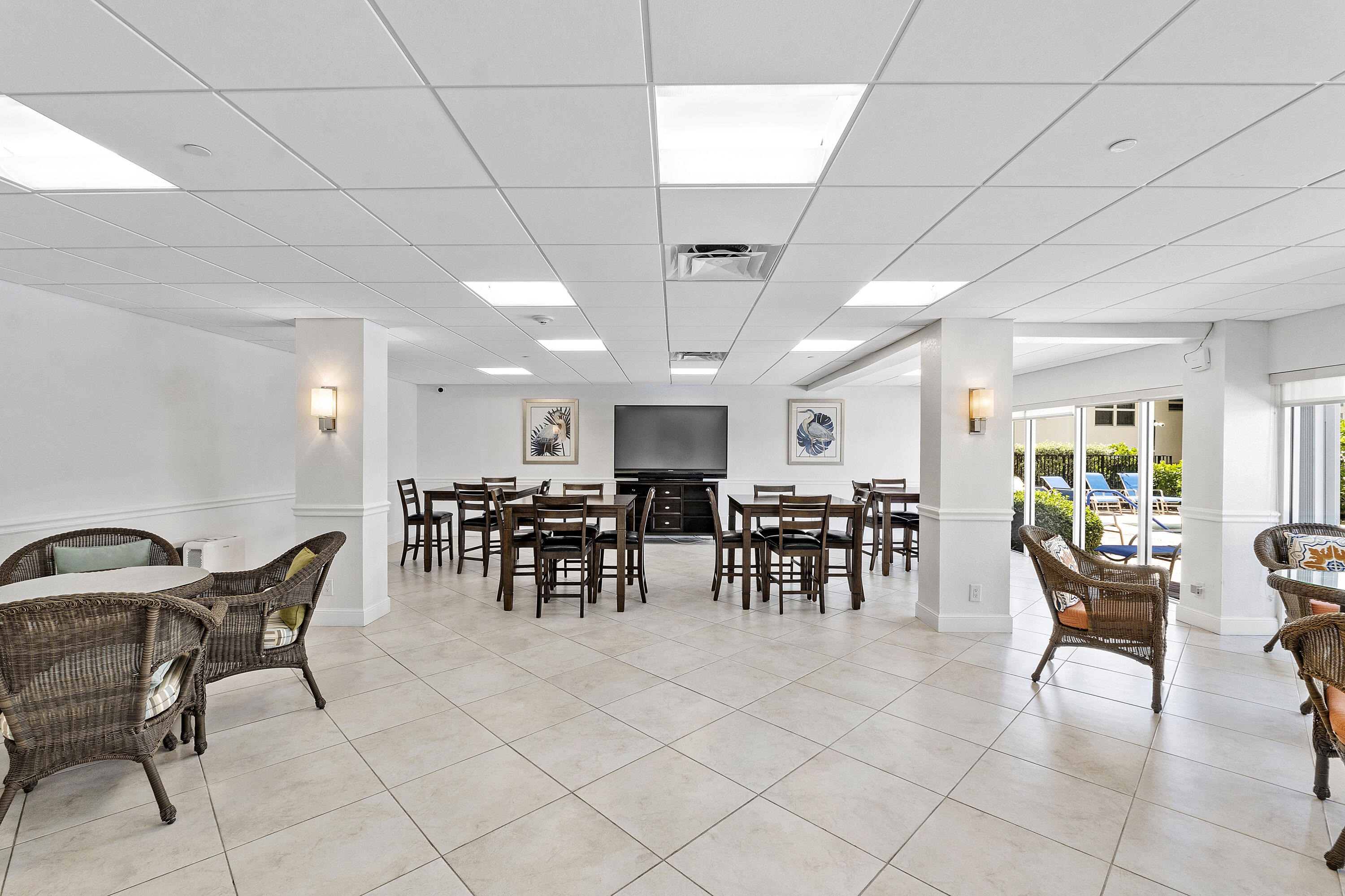 LEISURE TOWERS CONDO - Residential