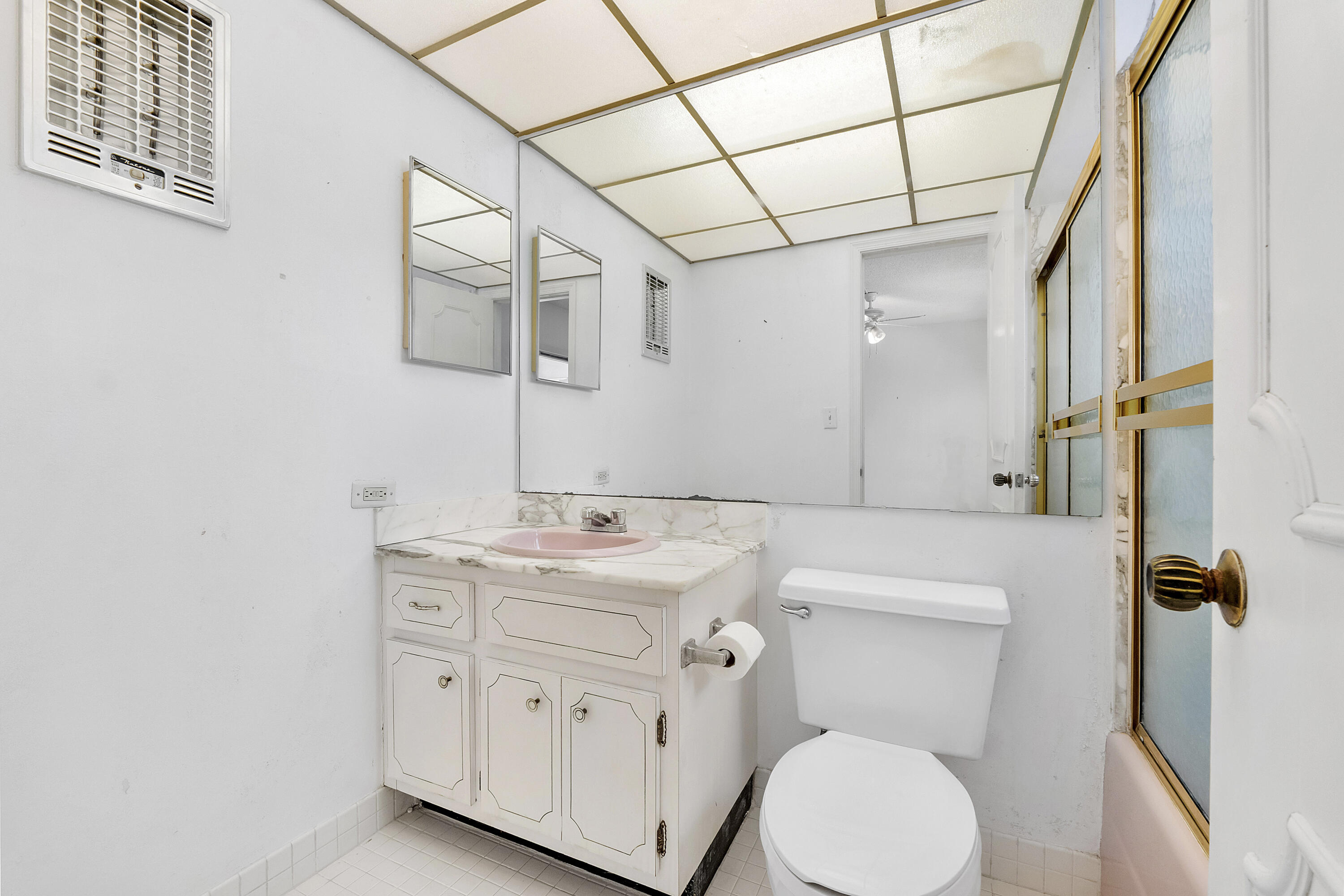 LEISURE TOWERS CONDO - Residential