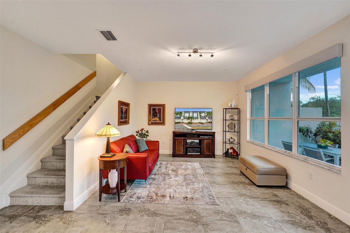 Pointe @ Middle River - Residential