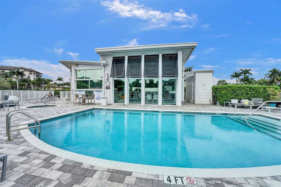 Pointe @ Middle River - Residential