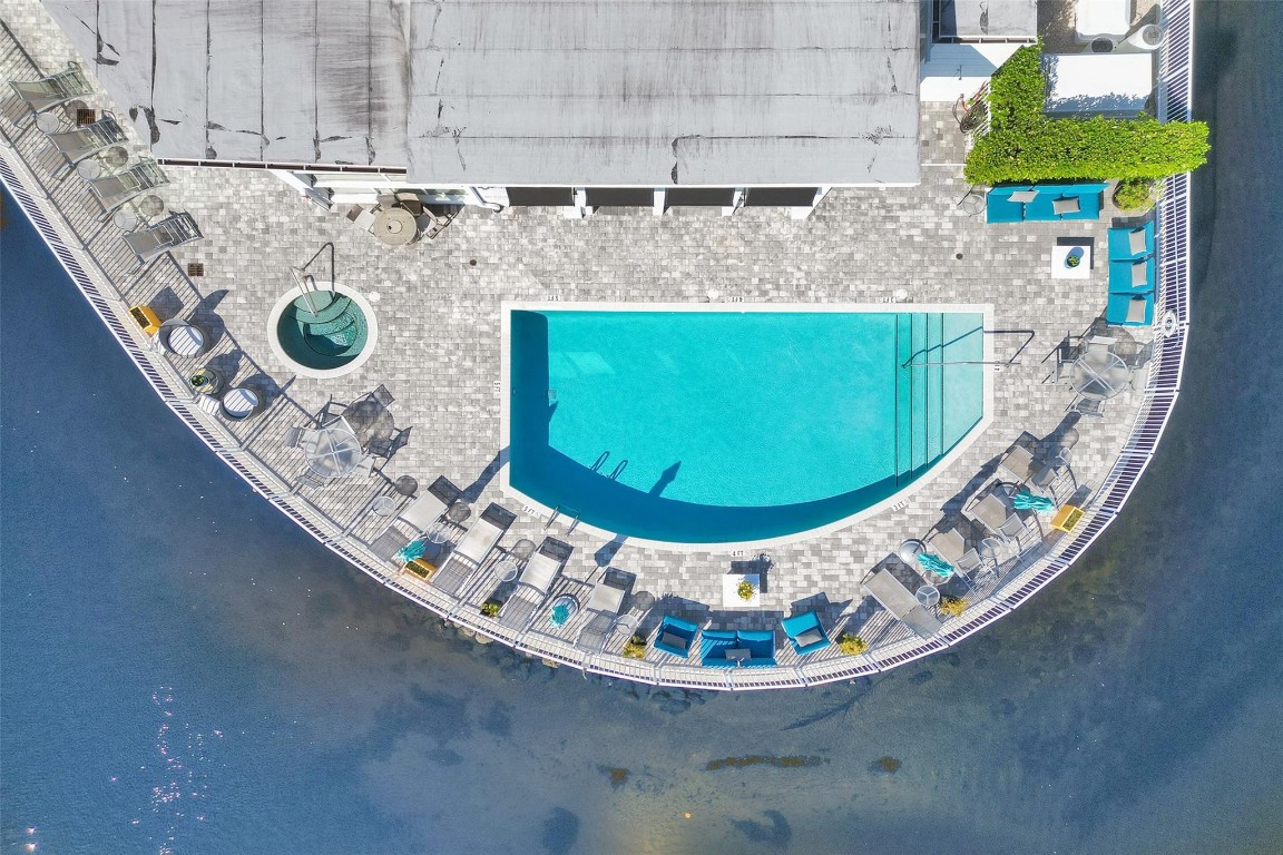 Pointe @ Middle River - Residential