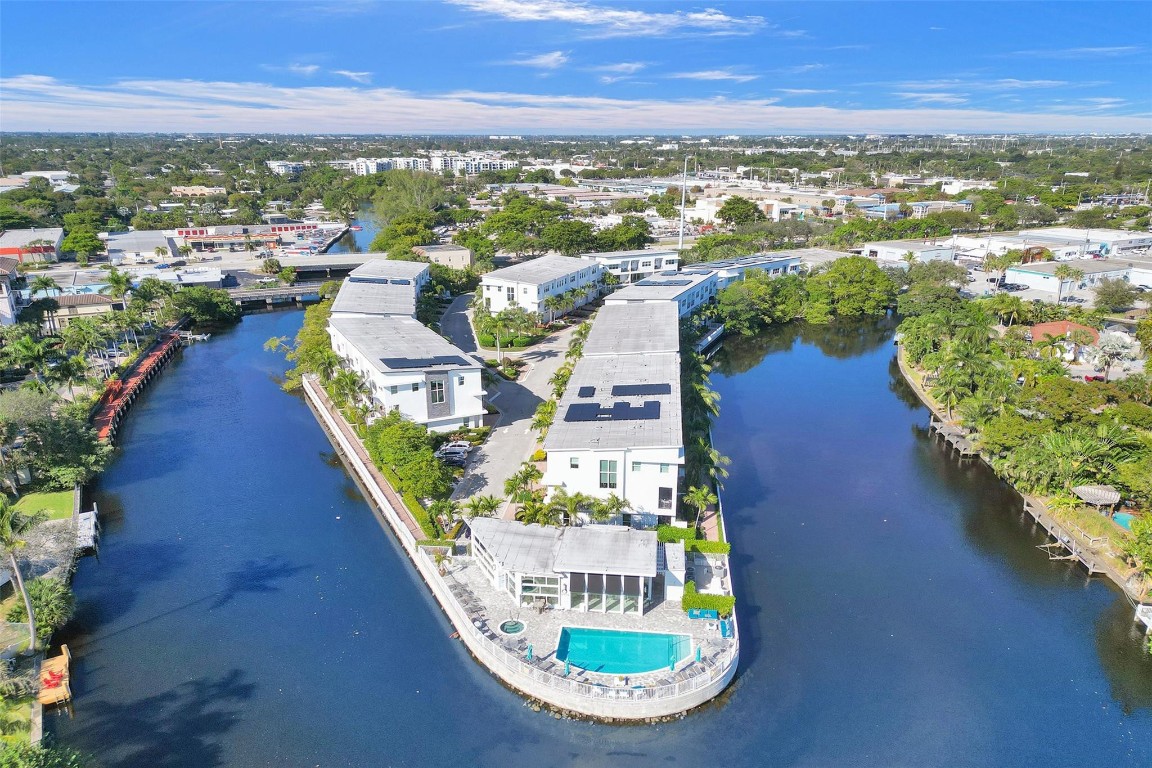 Pointe @ Middle River - Residential