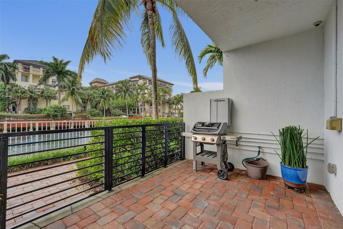 Pointe @ Middle River - Residential