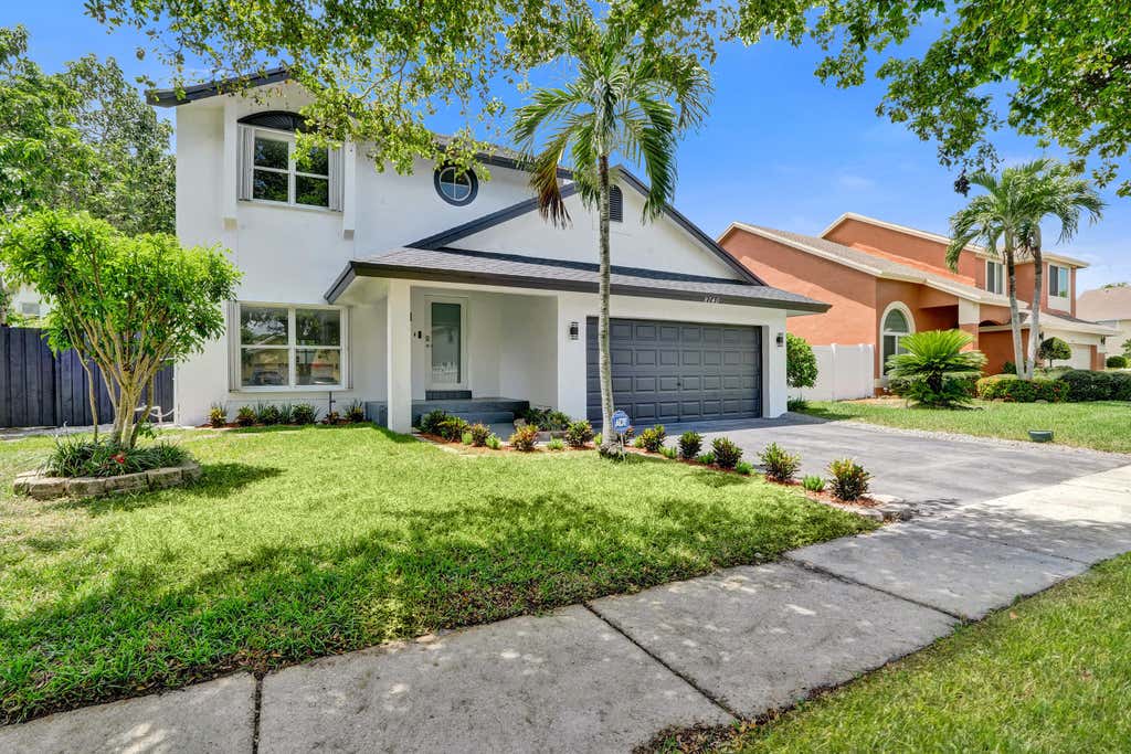 Photo of 9740 SW 14TH Street, Pembroke Pines, FL 33025 (MLS # B26064634)