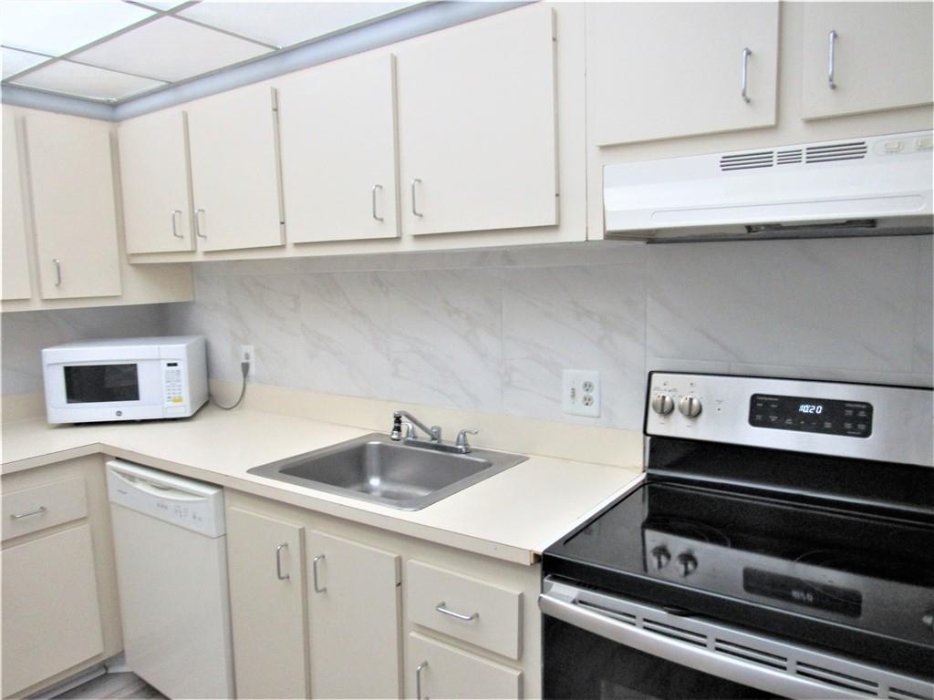 Inverrary Gardens Condo I - Residential Lease