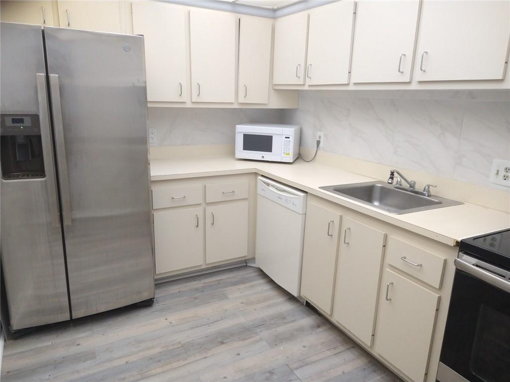 Inverrary Gardens Condo I - Residential Lease