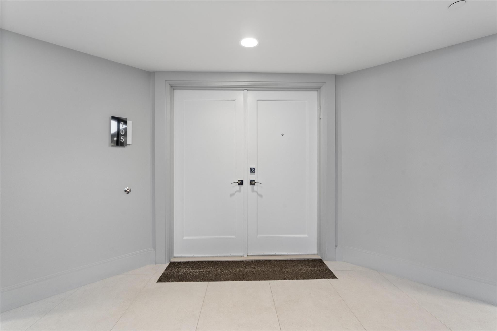 PALM BEACH HAMPTON CONDO - Residential