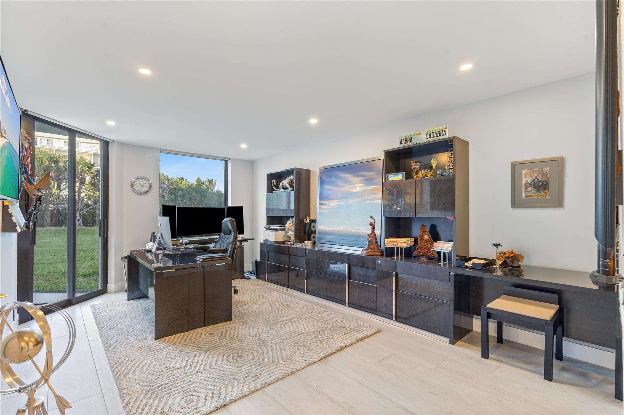 PALM BEACH HAMPTON CONDO - Residential