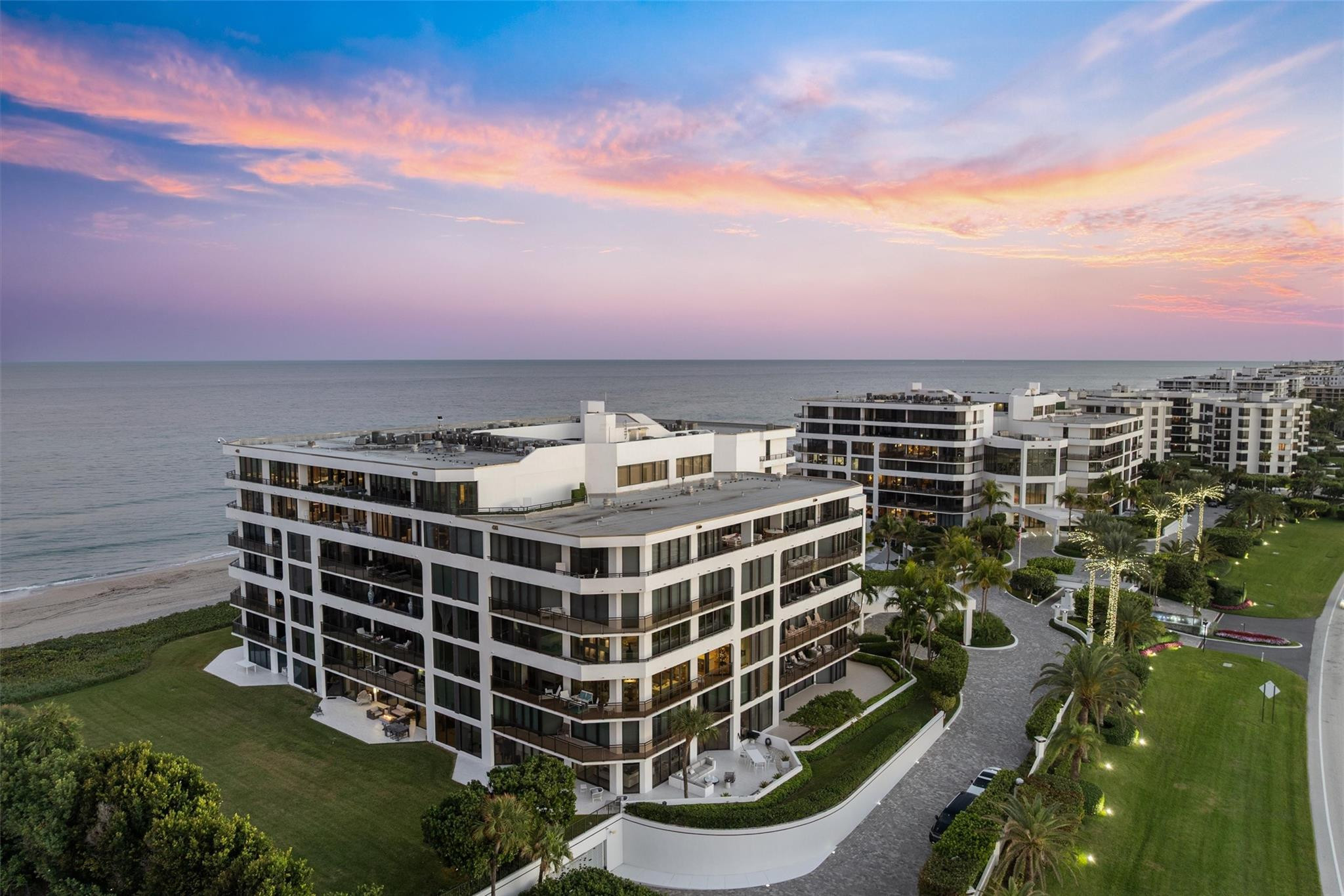 PALM BEACH HAMPTON CONDO - Residential