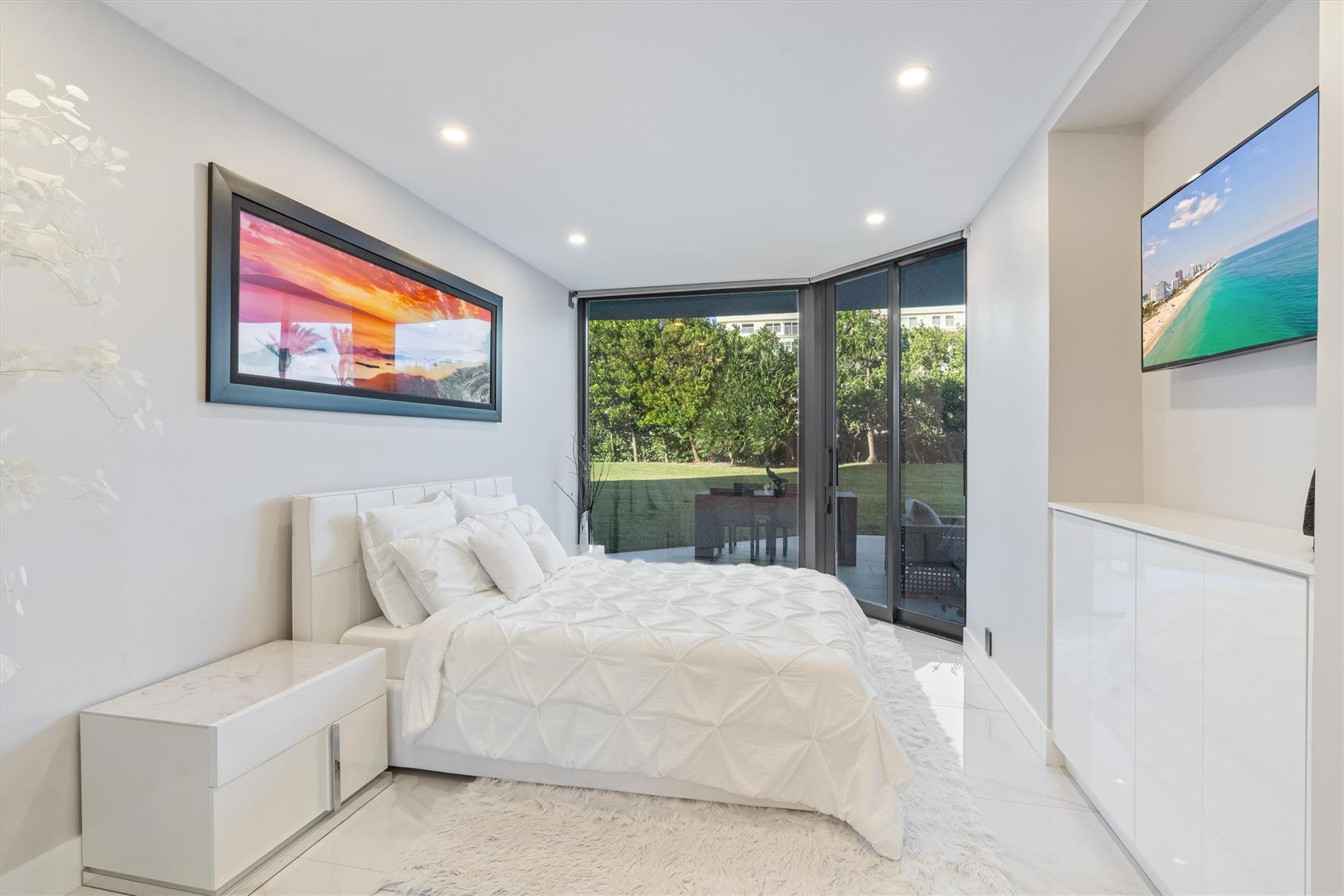 PALM BEACH HAMPTON CONDO - Residential