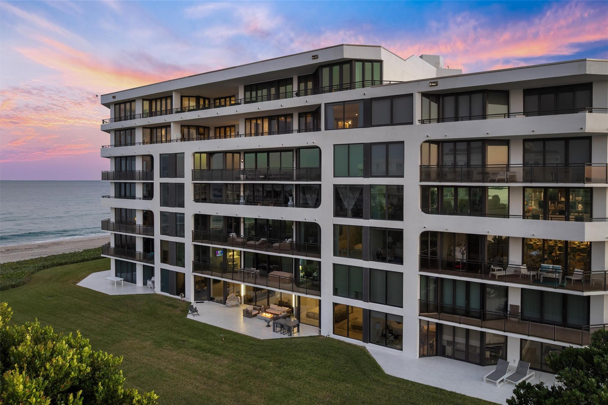 PALM BEACH HAMPTON CONDO - Residential