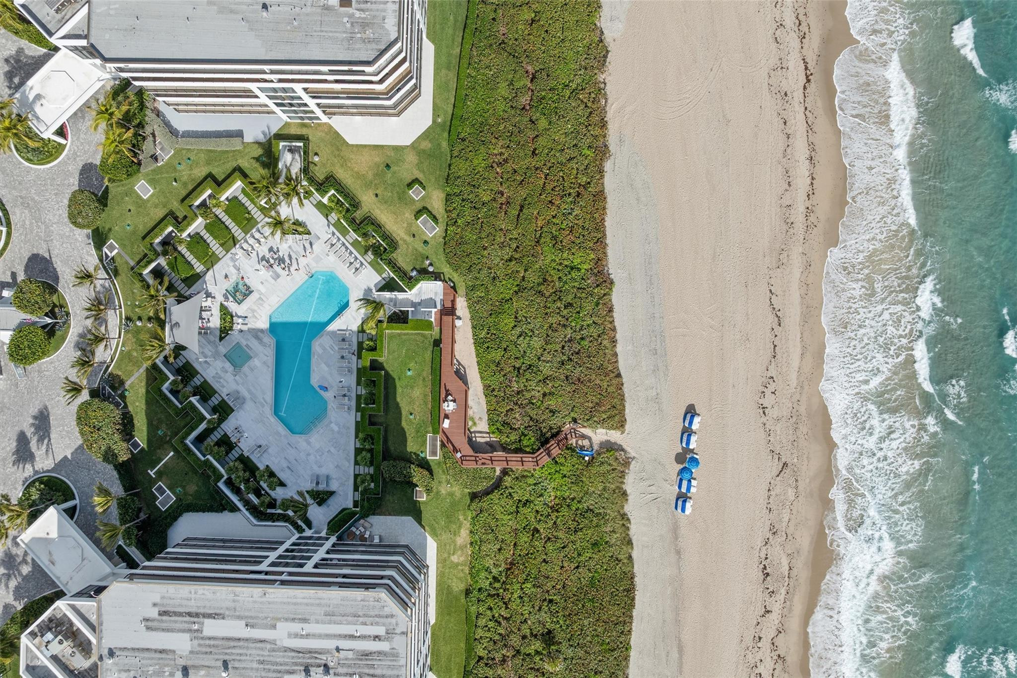 PALM BEACH HAMPTON CONDO - Residential