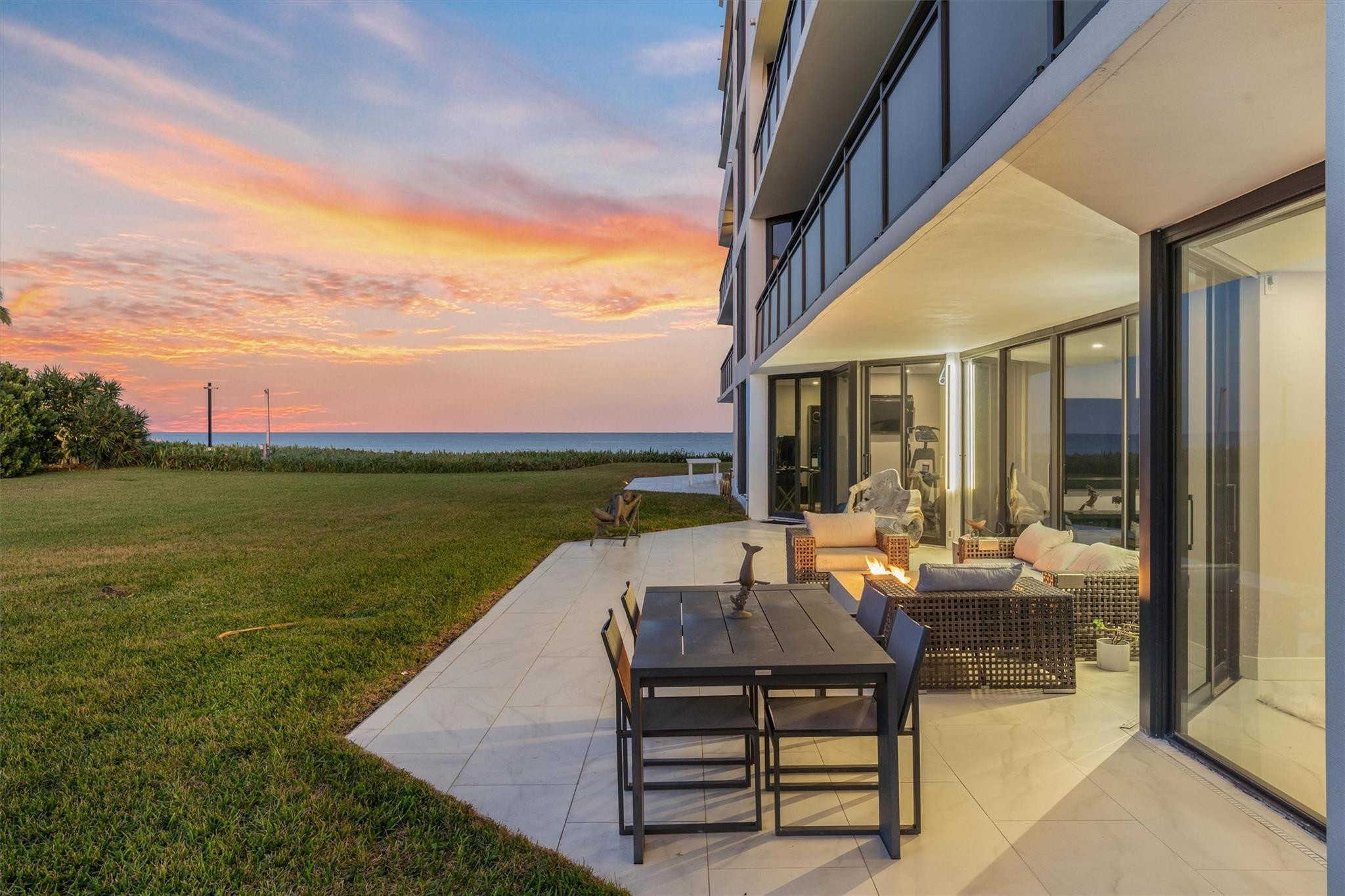 PALM BEACH HAMPTON CONDO - Residential