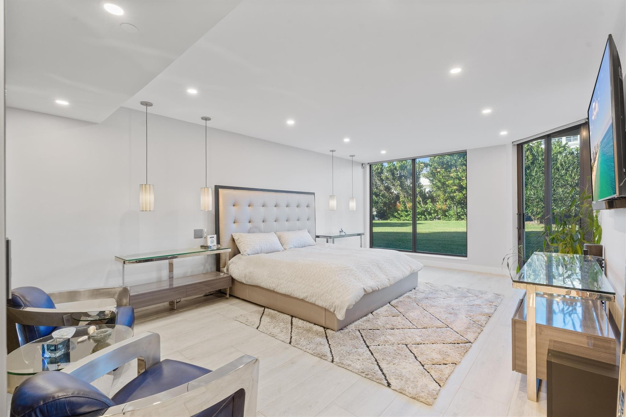 PALM BEACH HAMPTON CONDO - Residential