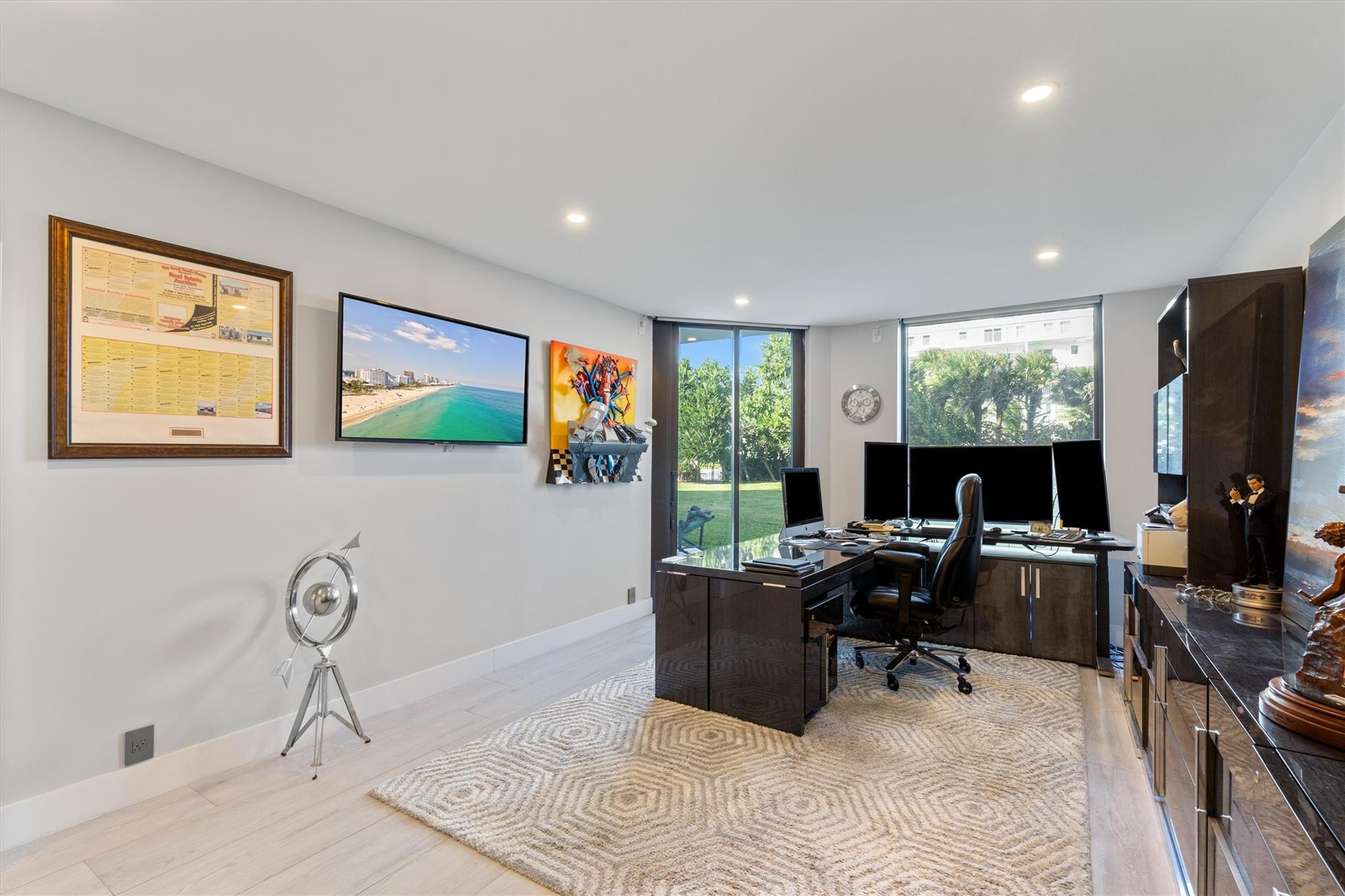 PALM BEACH HAMPTON CONDO - Residential