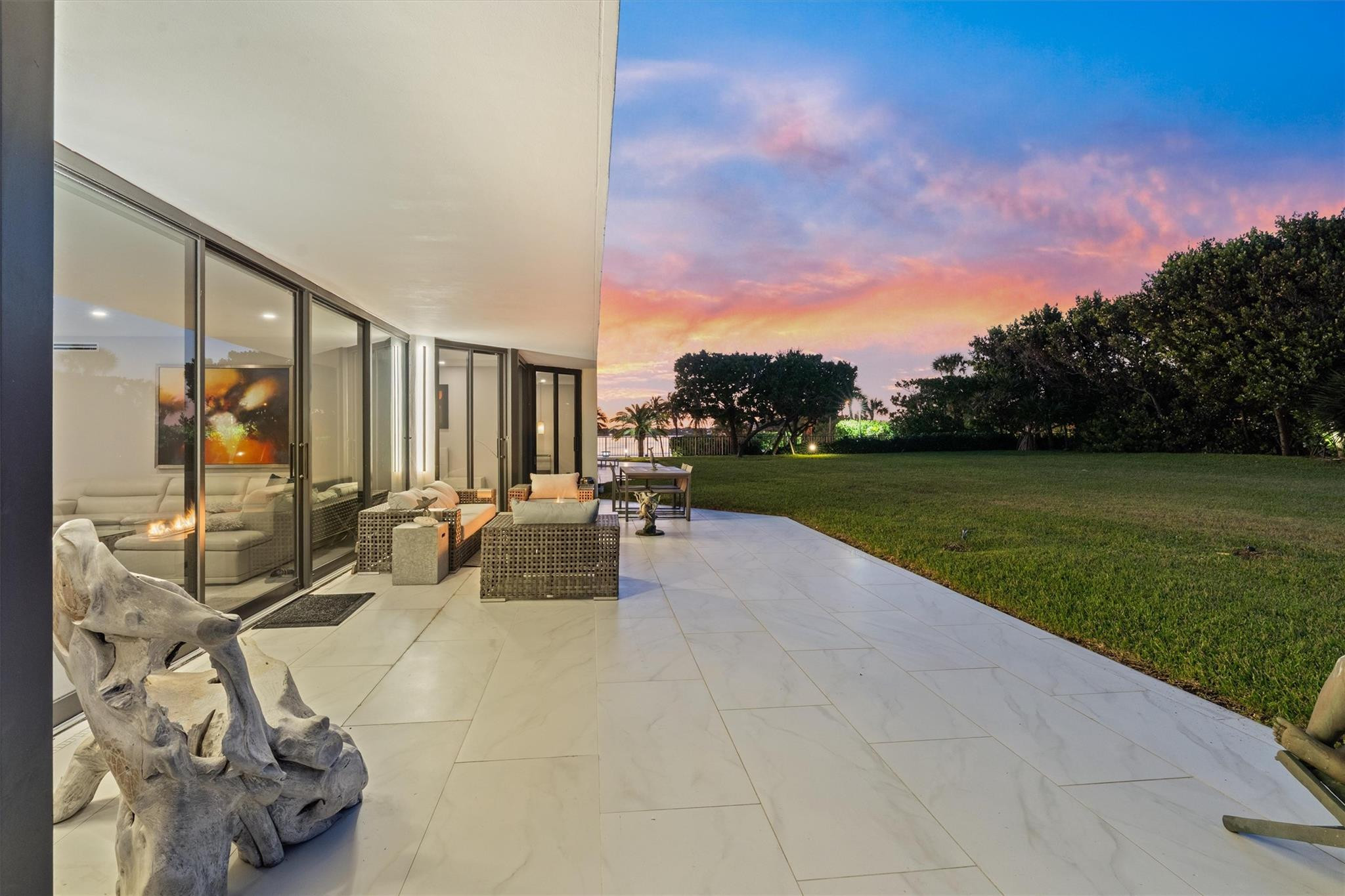 PALM BEACH HAMPTON CONDO - Residential