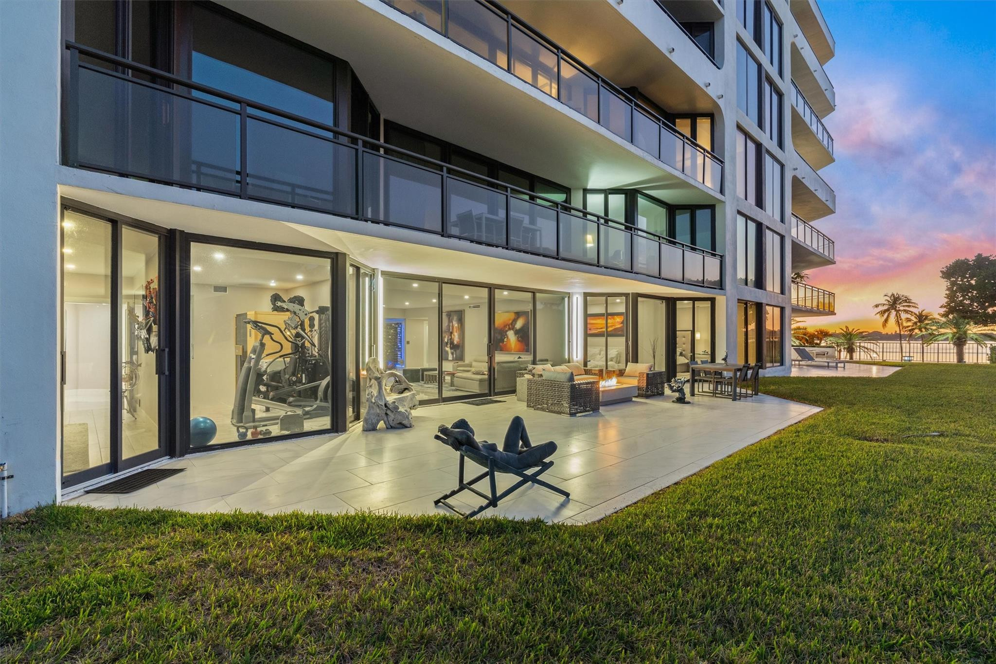 PALM BEACH HAMPTON CONDO - Residential